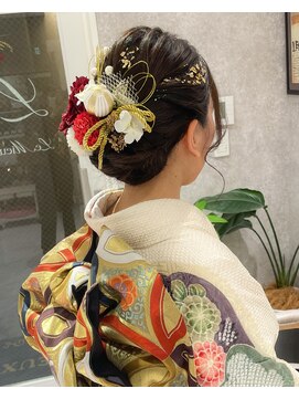 ルミュドゥプレシャス(LEMIEUX de precious) 振袖シニヨン