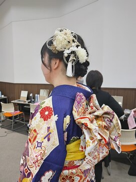 サロン ド オリーブ シニヨン