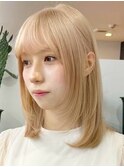 ホワイトベージュ[新宿駅/ホワイトブロンド/イメチェン/美髪]