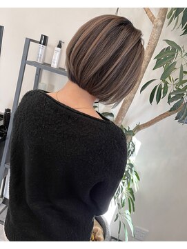 フル(FuLL) ミルクティーバレイヤージュ ミニボブ