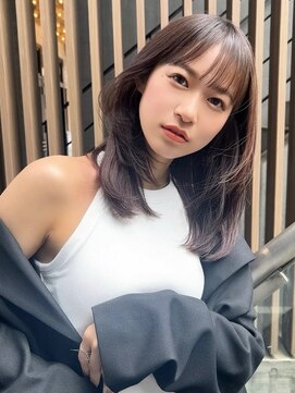 メゾンドムニ 恵比寿(Maison de MUNi) 大人可愛いワイドバング/内巻きレイヤースタイル/恵比寿