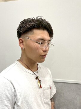 ロッカ(ROCCA) フェザーパーマアップバングショート