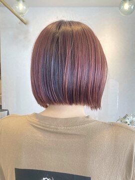 レターバイノベル(letter by novel) レッドカラー×切りっぱなしボブ