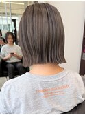 栄ハイライト透明感耳掛けボブスタイル
