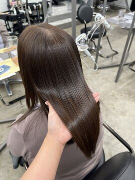 トゥエル バイ ディプティモイラ(tuelu by dipty MOILA) 収まりのいいスタイル