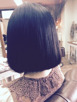 ヘアアトリエ チトニワ(hair atelier titoniwa) ワンレンボブ