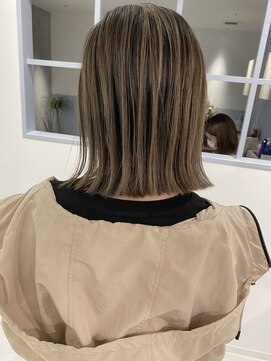 ロテ(LOTE.) ハイライト/髪質改善/ブリーチ/切りっぱなし/一宮/妙興寺