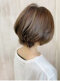 後ろスッキリ耳掛けショートスタイル