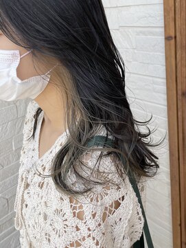 ジジ チーク 栃木(Gigi cheek) ・ロングでも可愛いイヤリングカラー