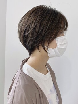 ゴーズゴードットビー 吉祥寺(go s go .b) シアーベージュの立体ショートボブ【吉祥寺】【イルミナカラー】