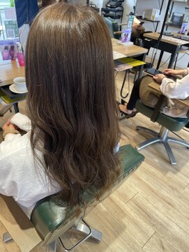 サラ(sarah) ベージュカラー/アディクシーカラー