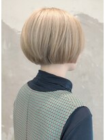 スパイス SPYS&nbsp;20代人気大人ショート☆プラチナベージュボブ。20代30代