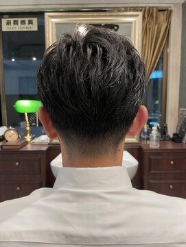 グレイスフルバーバーロンドン 大宮店(Graceful Barber London) 【40代 男性】ロンドン七三ナチュラルバック(大宮/バーバー)