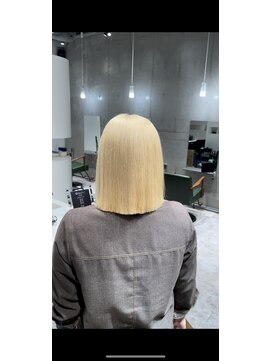 モニカ(MONIQA) ブロンドベージュ