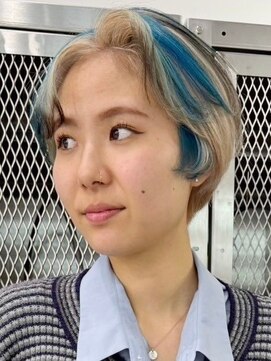 ウィコ 新宿(WICO) セクションカラー[新宿駅/外ハネボブ/ワイドバング/美髪]