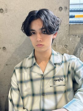 シェルター バイ トウキョウ(Shelter by TOKYO) センターパートニュアンスパーマフェザーパーマシャドウパーマ