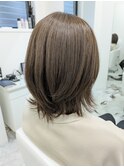 首もと寒くない絶妙レングスのレイヤーボブ