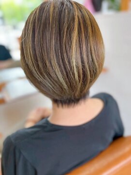 白髪ぼかしハイライトカラー【松山美容室】