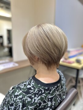 エレノア 渋谷公園通り店(Eleanor) ショート/ハイトーン/ケアブリーチ/髪質改善/渋谷