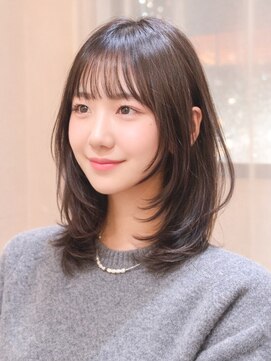 ルエ(rue) ミディアムレイヤー×ストレート×シャギー×内巻き10代20代30代