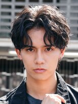 フィフス 大分(fifth)&nbsp;大分シャドウパーマメンズカットラウンドマッシュセンターパート