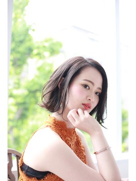 ヘアーガーデン ロココロ 大人外ハネミディ