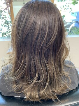 O 抜け感カラーレイヤーパーマ艶感ハイライト大人キレイブラウン