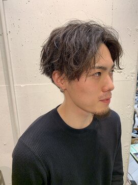 エル(EL by green) 【MITSU】センターパート×前下がりマッシュ×ツーブロック