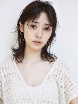 ファチュール(fAture.) くびれ色っぽいヘルシー外ハネミディ20代30代40