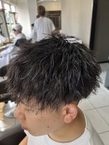 アイズ 海老名(AIZU) 強めツイストスパイラルパーマ 波巻きスパイラルスペインカール