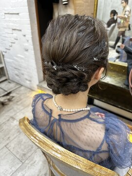 ブーミー(Bor mee) 【Bormee】銀箔アレンジ 結婚式お呼ばれヘアセット  まとめ髪