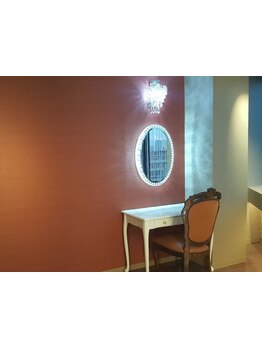 【南森町】贅沢空間で、泥ヘッドスパ無料☆厳選したトリートメント付き☆一人ずつ担当するので安心！