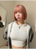 ピンクベージュ