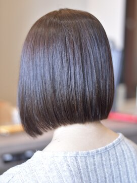 スイ(Sui) 大人かわいいナチュラルストレートボブ