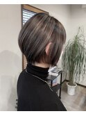 ショートボブ×大人ハイライト