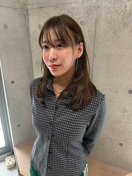 エウペ 渋谷(WEUPE) 斜めバング/グレージュカラー/デザインカラー/シルキーベージュ