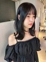 アム(amu)&nbsp;外はねミディアム/結べるレイヤー/顔まわりカット/ワンカール