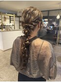 編み下ろしヘアアレンジ
