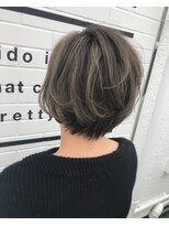 ニド(2do)&nbsp;太めハイライトショート