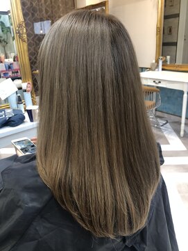 ロンドアベニール 北千住(Lond avenir) namie ブリーチオンカラーホワイティグラデーションカラー