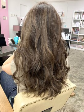 ディーカヘアーセンダイ(Di KA HAIR sendai) ロングウェーブ/ハイライトカラー/オリーブベージュ/カジュアル