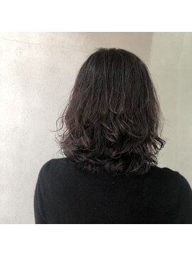 モノ(mono) 【mono  柏】ミディアム×毛先パーマ×アッシュ