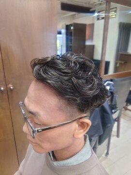 グルーマーズトウキョウ(GROOMER/S TOKYO) 【GROOMER/S 丸山】 ラルフカール フェード　スペインカール