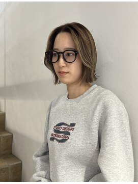 バズ(BUZZ) ハイライトで作るカーキベージュ!