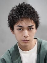 フィフス トウキョウ (fifth TOKYO)&nbsp;渋谷フェザーパーマフェザーショート大人刈り上げセンターパート