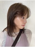 オリーブベージュ