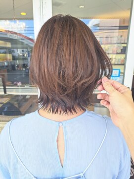 マリーインターナショナル 浦添店(MARIE INTERNATIONAL) 外はねボブくびれボブしイヤリングカラーベージュブラウン