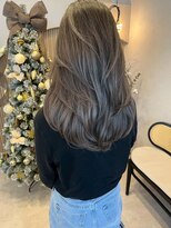 ミア(mia)&nbsp;大人シアーベージュミニウルフボブミディアムレイヤー