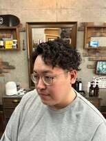 アールズ ヘア(R's hair)&nbsp;MEN’S HAIR/サーフカール/刈り上げセンターパート/印西