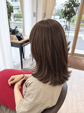 ウイバイファースト(u'i by first) 柔らかくツヤのある大人ミディアムヘア